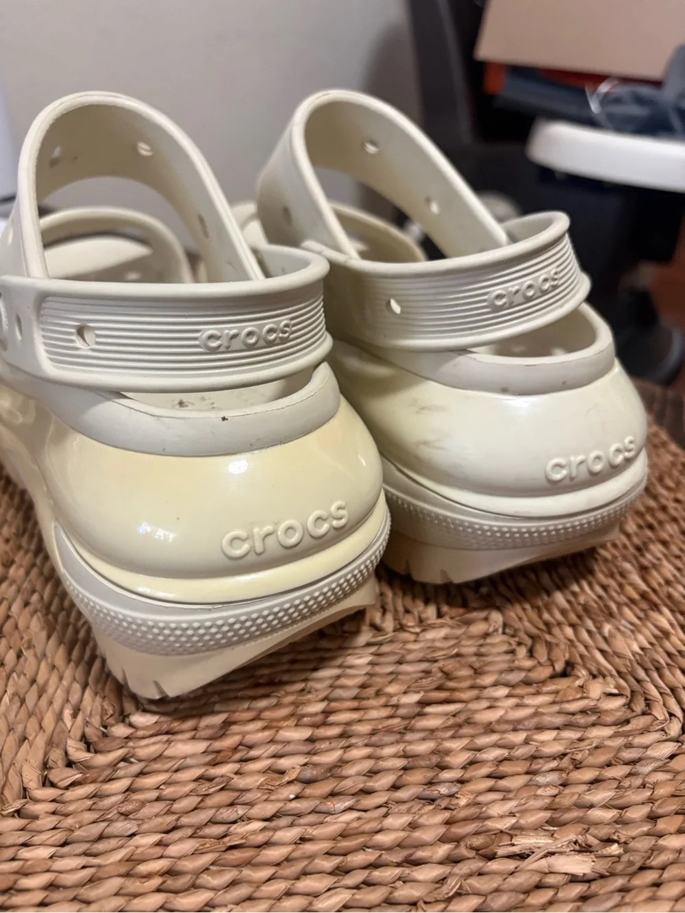 CROCS MEGA CRUSH SANDAL BONE RUBBER COMFORT SHOES SLIP ON CLOGS UNISEX M6 W8